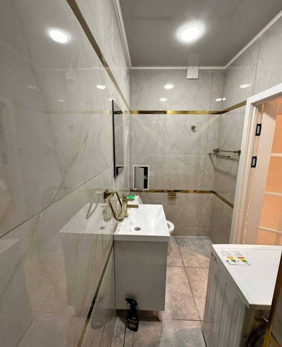 ЖК «Дипломат»/ Хонсарой 
Юнусабад-6 квартал 
Ор-р: Американское посоль