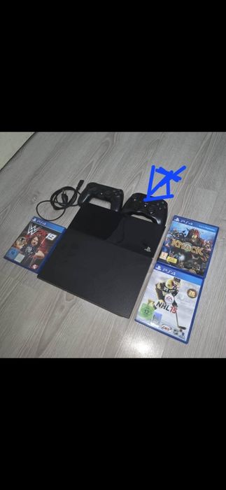 Продавам плейстейшън 4