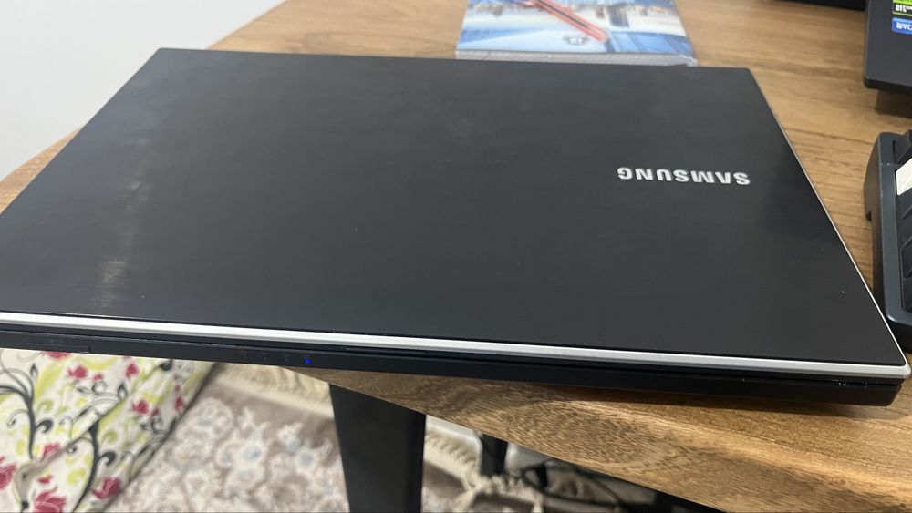 Продам ноутбук samsung