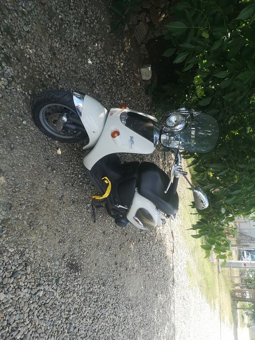 Scuter Aprilia Mojito 125