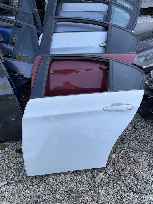 Usa stanga spate bmw e90 portiera stanga spate bmw e90