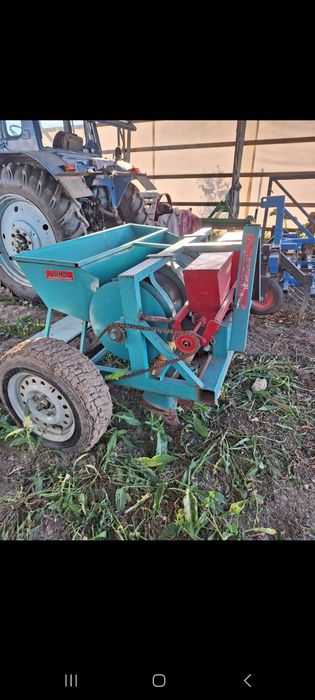 продам чеснокосажалку