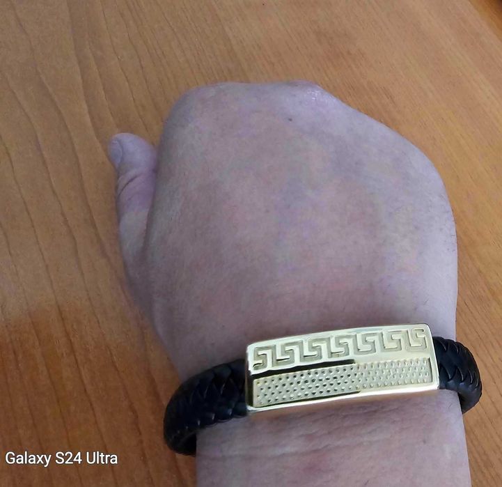 Луксозни мъжки кожени гривни с елементи Версаче