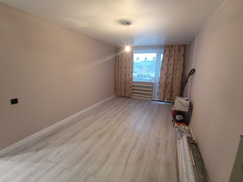 Продам 2х ком квартиру  свежий ремонт