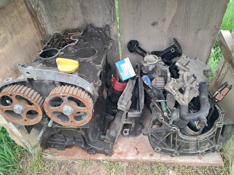 Запчасти машины двигатель Рено Ларгус автомат