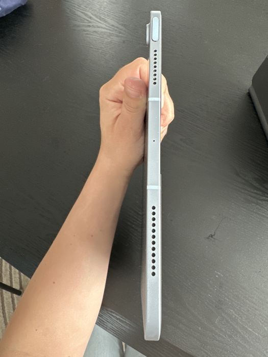 Ipad Air 4 Cellular 64 GB cu apple pencil gen 2 si magic keyboard originala