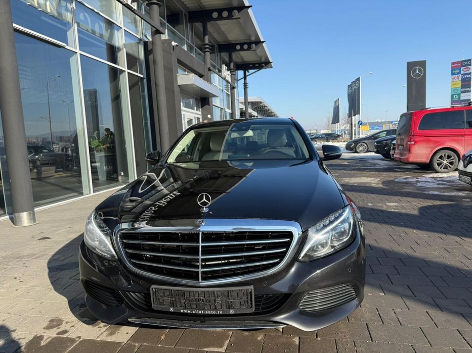 Mercedes-Benz C Mercedes-Benz Clasa C 220 d 4M