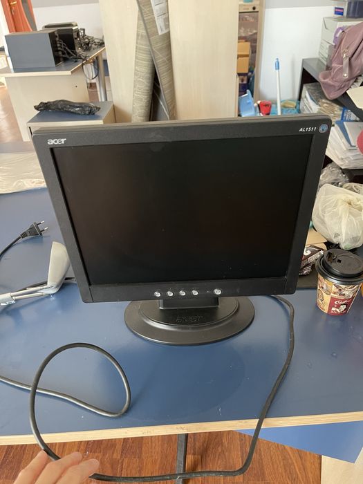 Monitoare diferite modele