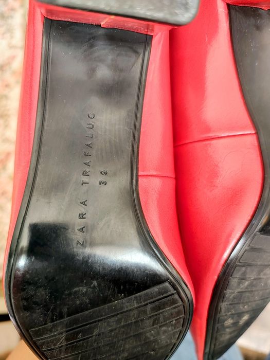 Vand Pantofi cu toc roșii 39 Zara