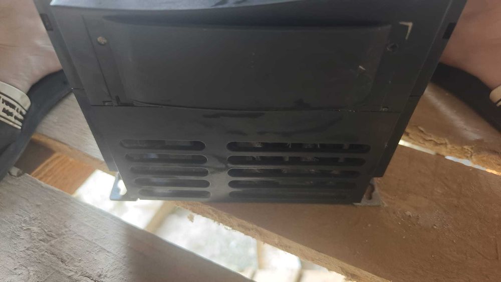 De vânzare Convertizor de frecvență Schneider Electric Altivar 71 – 18,5 kW (25 HP)