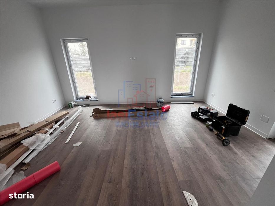 Casă parter, 4 camere, 2 băi, terasă în zona Cap&#