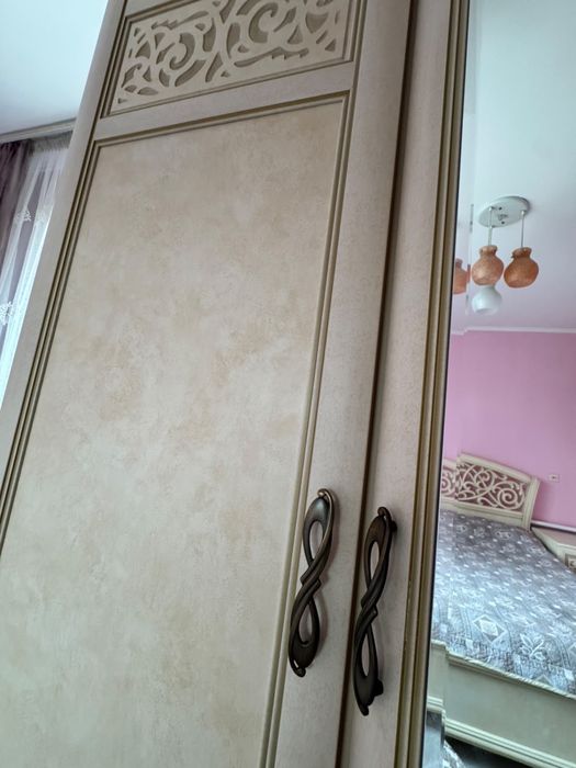 Продам спальный гарнитур
