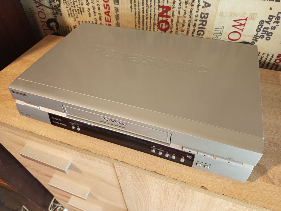 Видео "Panasonic"NV-FJ623