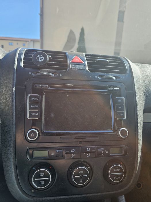 Volkswagen Golf 5 - 1.6 benzină - cu dotari