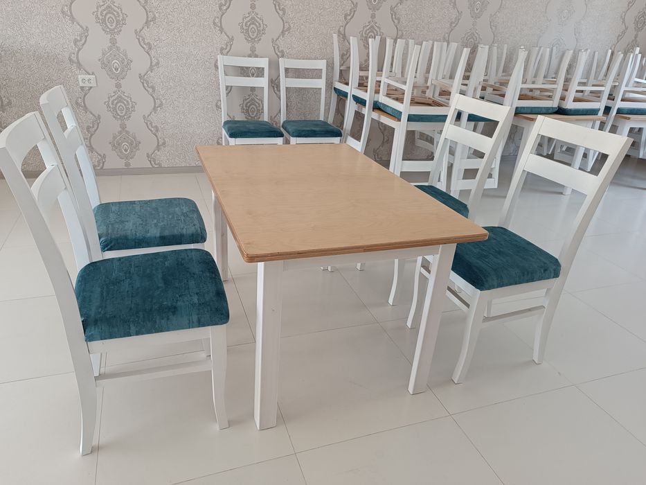 Stol va stullar sotiladi