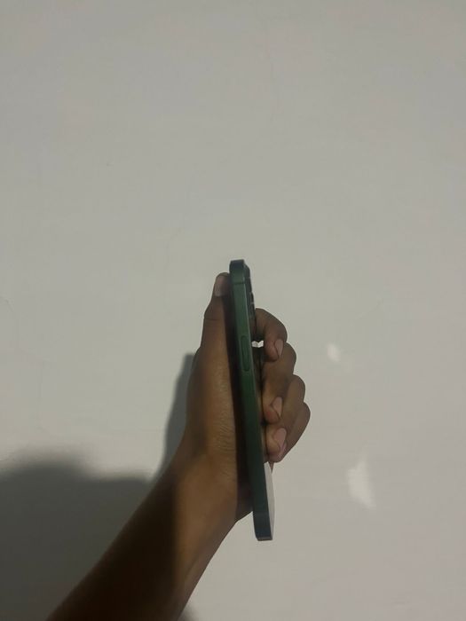 Айфон 13 зеленый