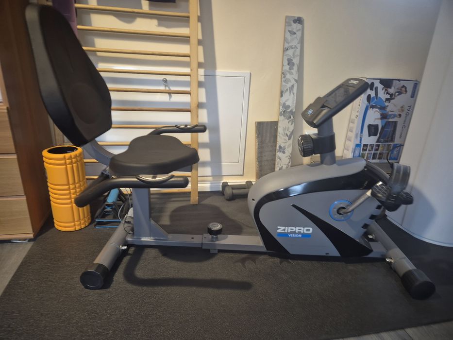 Vind bicicleta pentru recuperare Zipro Vision putin folosită