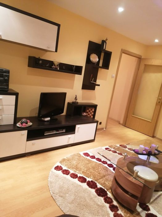 Apartament 3 camere decomandat, mobilat, 2 băi, zonă excelentă
