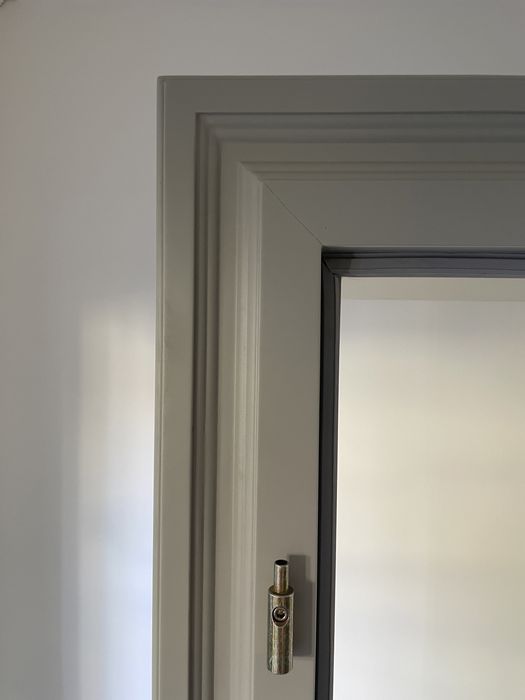 Usa interior lemn masiv