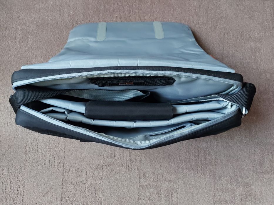 Vind geanta leptop compartimentata