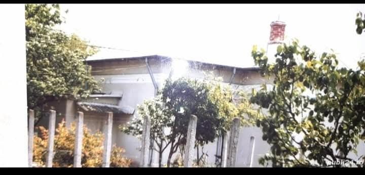 Vând casa în orașul corabia olt