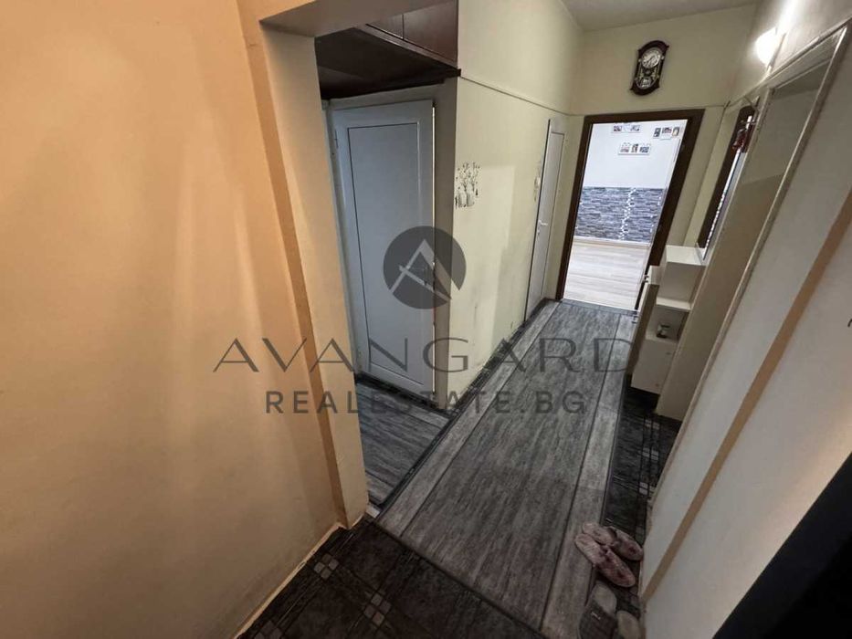 оф.25607 Тристаен обзаведен/ Изгрев