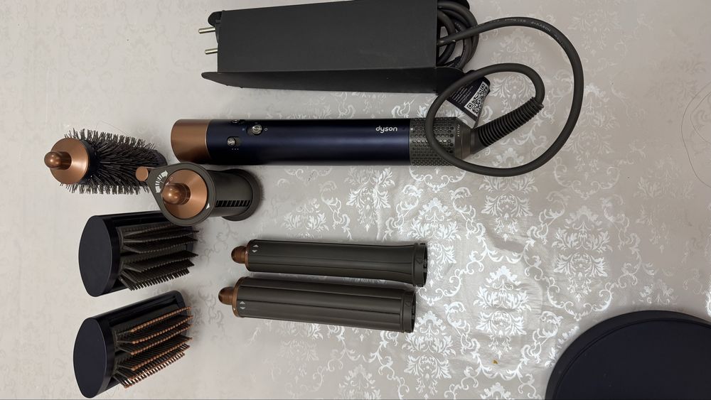 Dyson Airwrap styler