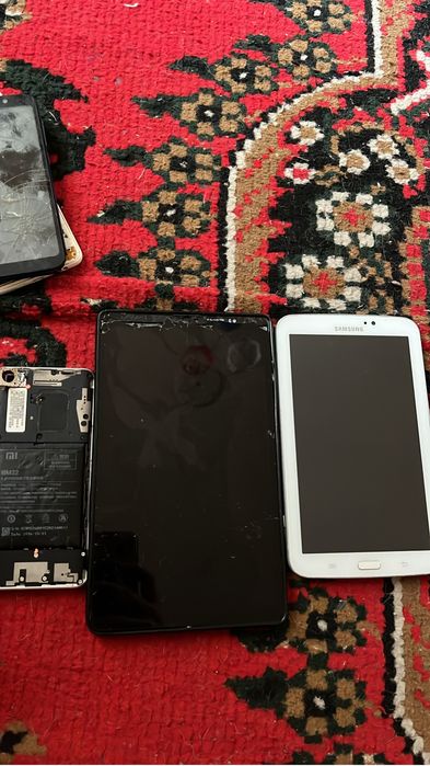 Нерабочие телефоны срочно на запчасти