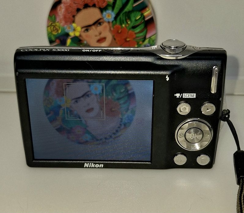 Nikon Coolpix S3000 компактен дигитален фотоапарат