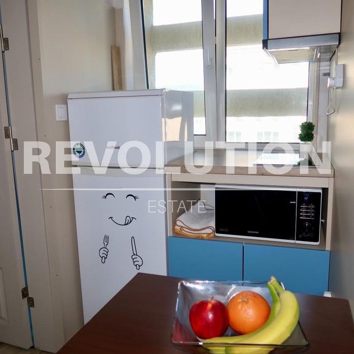 Дава се под наем Тристаен апартамент в Варна, ВИНС - 90 кв.м за 750 € - Снимка #4