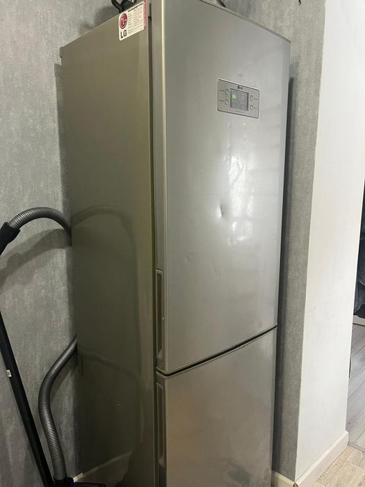 Продам холодильник