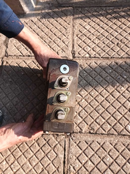 Продавам нов хидравличен разпределител РХ 80 Bosch