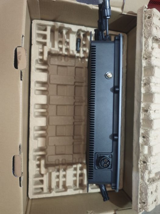 Zendure SolarFlow Hub2000 Smart PV Hub pentru centrala electrica de balcon