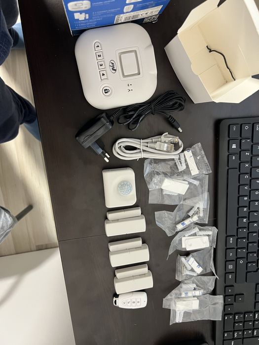 Alarma kit noua PNI Smart Home SM400