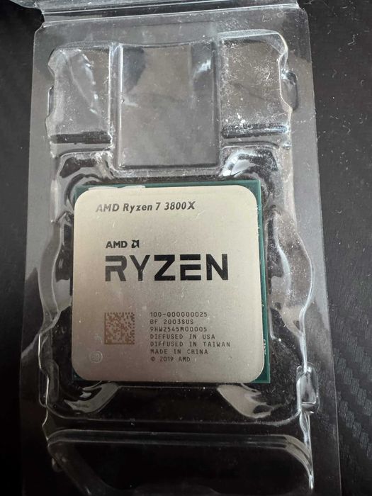 Процесор AMD Ryzen 7 3800X (8 ядра / 16 треда)