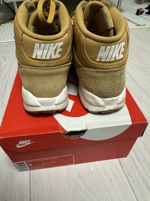 Nike Hoodlang suede маратонки