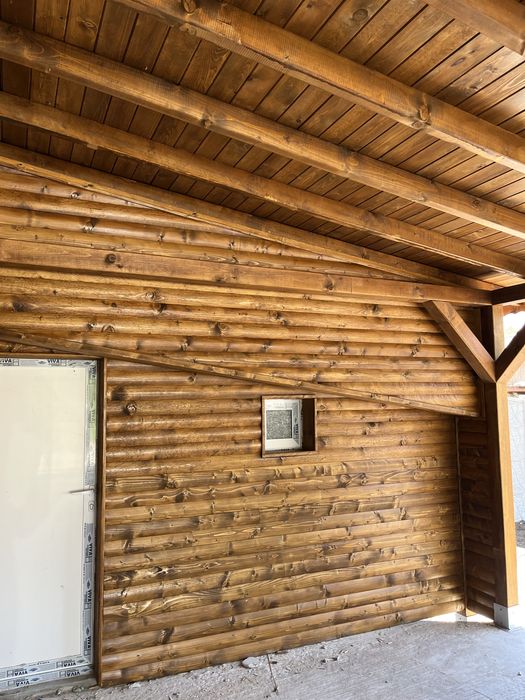 Изграждаме дървени навеси, парапети, подиуми с декинг и др.