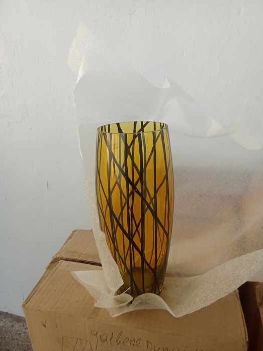 Vaze de sticla pictate manual.