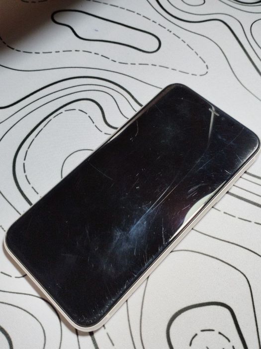 Iphone 11 в белом цвете