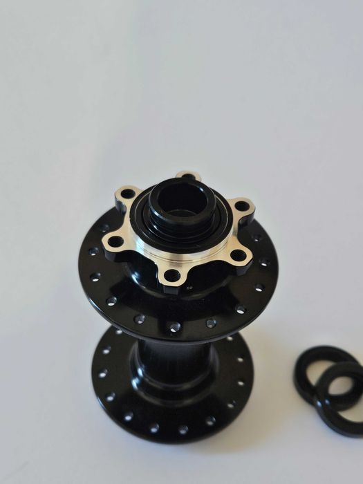 Предна главина Novatec D041SB-B15 32H 15x110мм Boost с Torque Caps