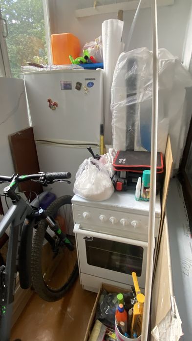 Холодильник и газ плита