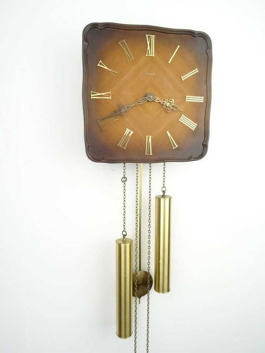Стенен Часовник Hermle Vintage Design, Германия с бронзови тежести и махало