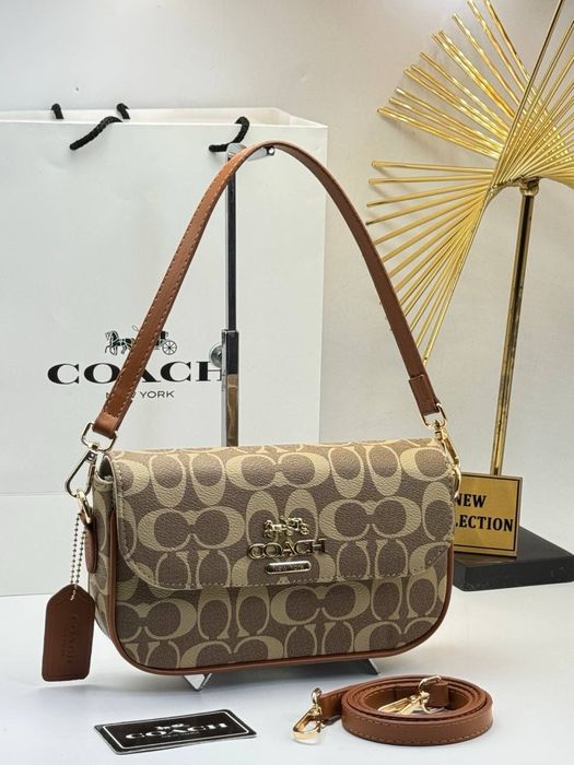 Geanta Coach noua !!! Dimensiuni 23/15 !!!