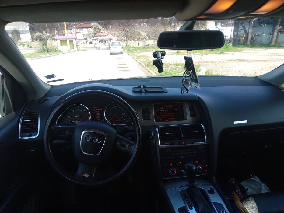 Продавам Audi Q7 -3.0Tdi