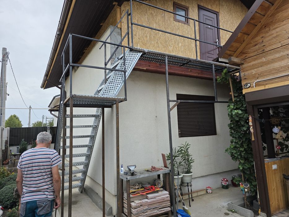 Scari metalice zincate facem la comanda ne deplasam in toată România 388