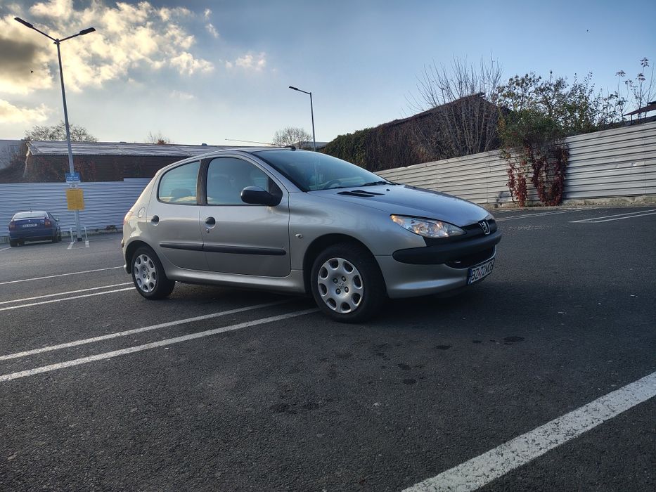 Vând Peugeot 206