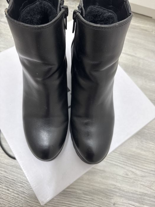 Botine negre îmblănite, mărimea 37, foarte comode
