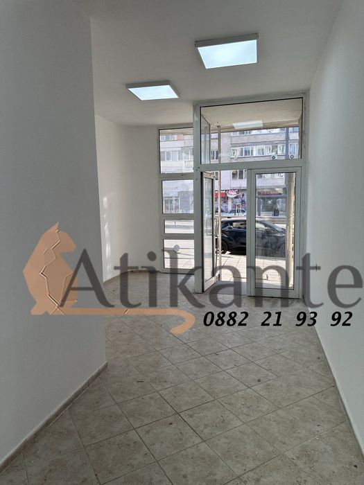 Дава се под наем Магазин в София, Център - 50 кв.м за 612 € - Снимка #4
