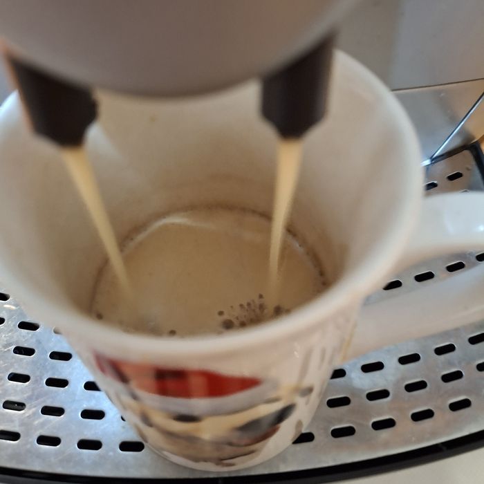 Кафе машина робот.