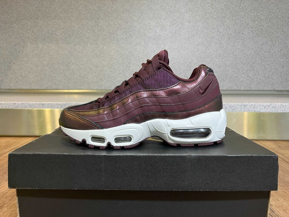 ОРИГИНАЛНИ *** Nike Air Max 95 SE "Burgundy Crush"